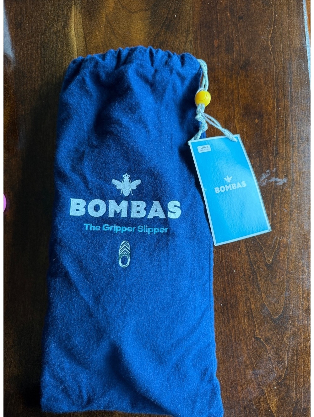 NWT’s Bombas The Gripper Slipper Medium Size Non-Slip Socks with Carrying Pouch
